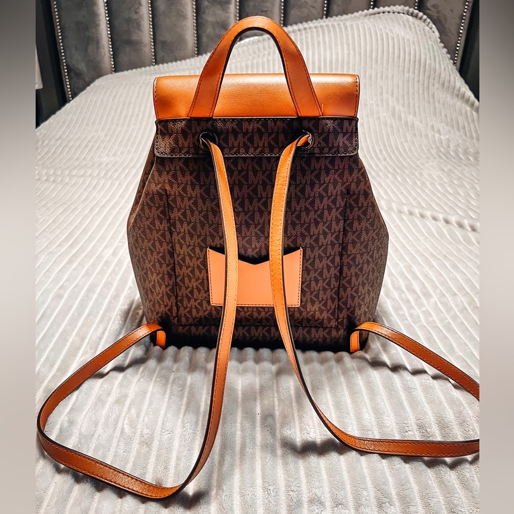 Michael Kors Junie Medium Backpack - image 6